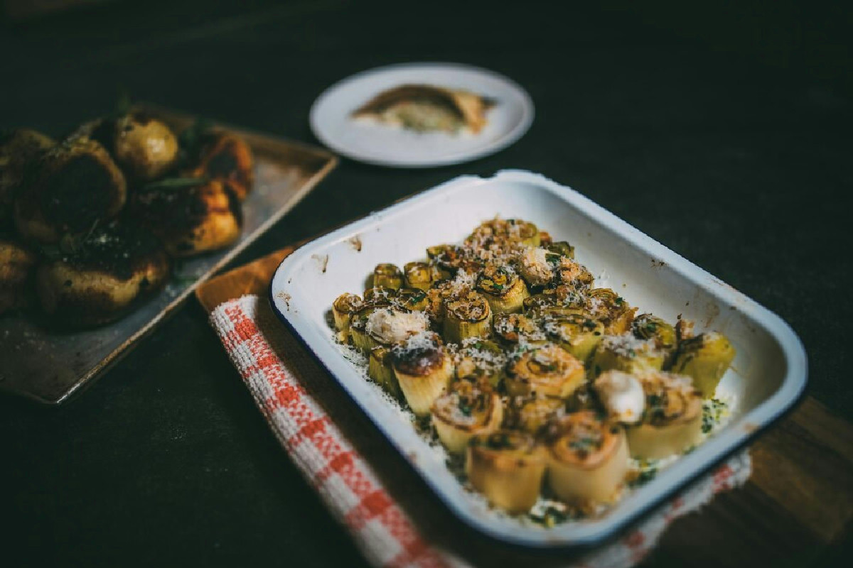 Funghi freschi al forno: il contorno autunnale più facile e profumato che sa di bosco