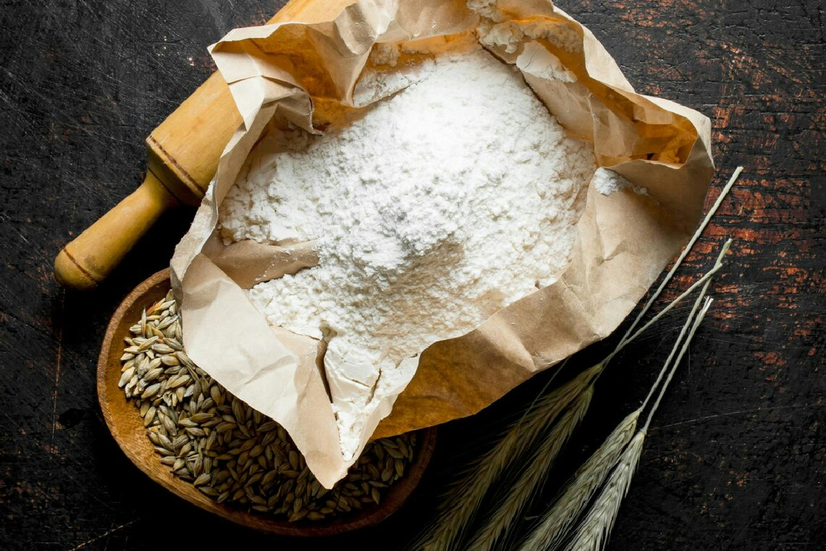 Cosa succede alle tue torte quando annusi la farina prima di impastare ogni volta