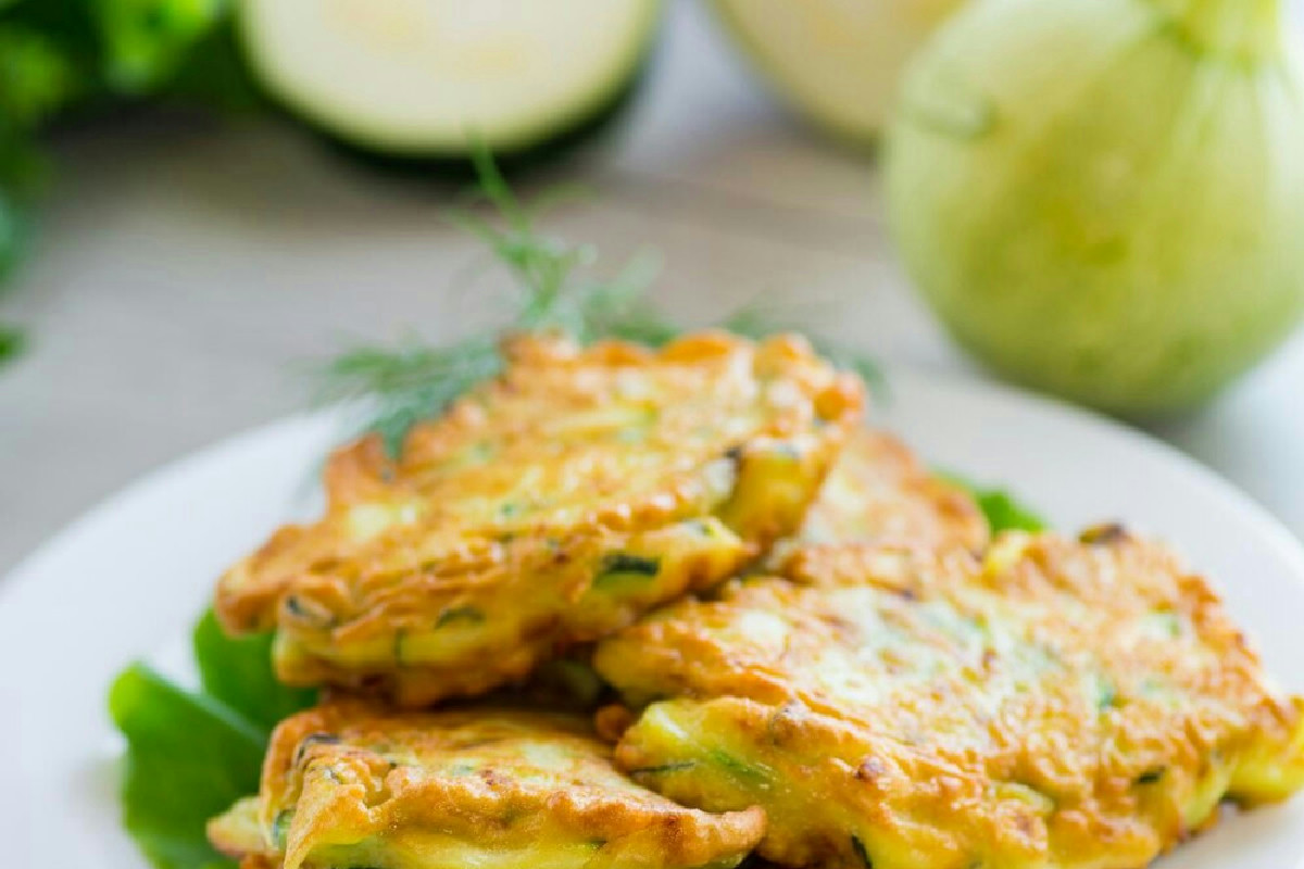 Frittelle di zucchine con formaggio fresco: un morso di gusto semplice e irresistibile