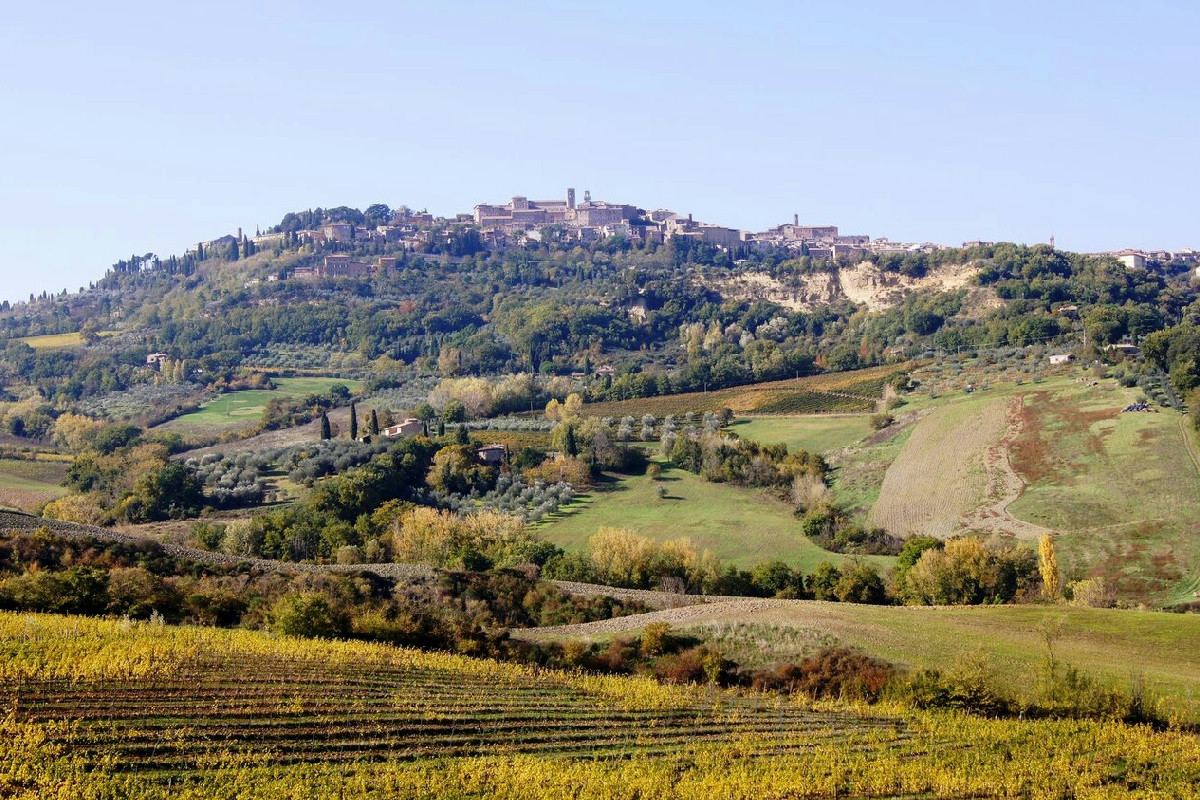 Una fuga d’amore in Italia tra paesaggi unici: la meta low cost da scoprire insieme