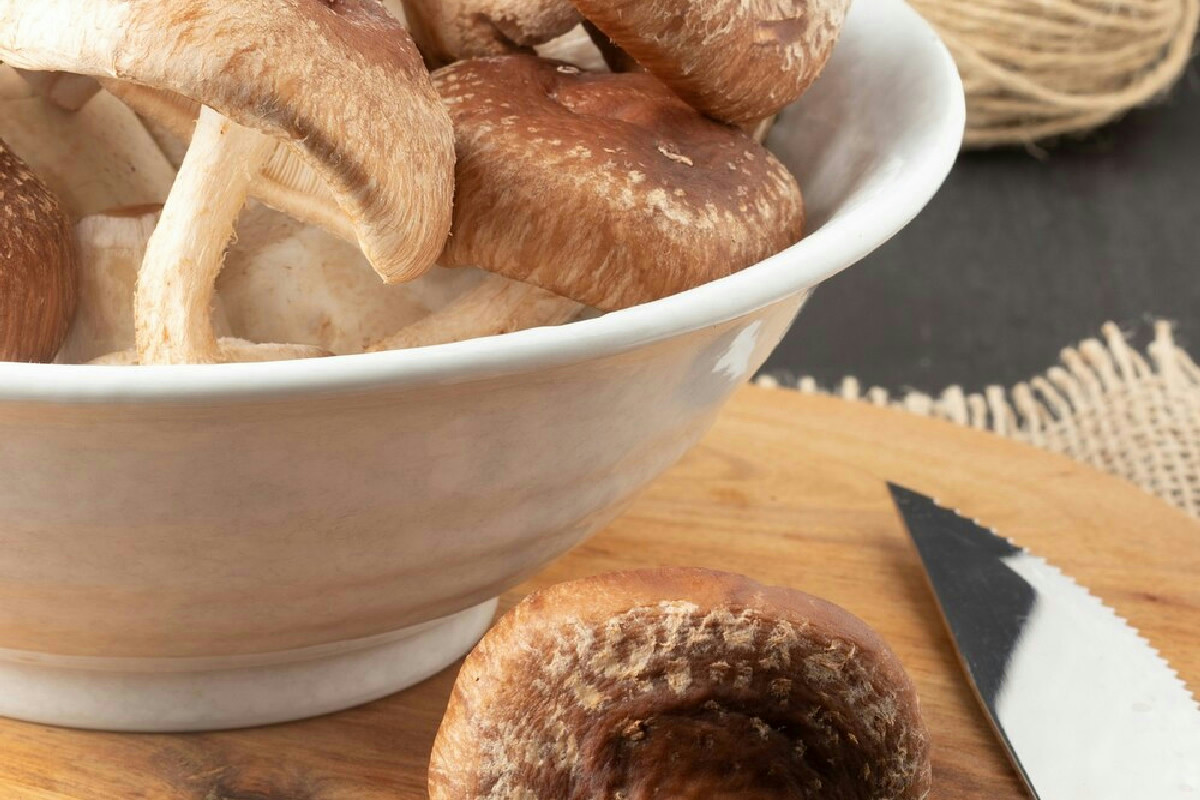 Perché il mix di funghi shiitake, patate e prosciutto è perfetto in meno di 10 minuti?