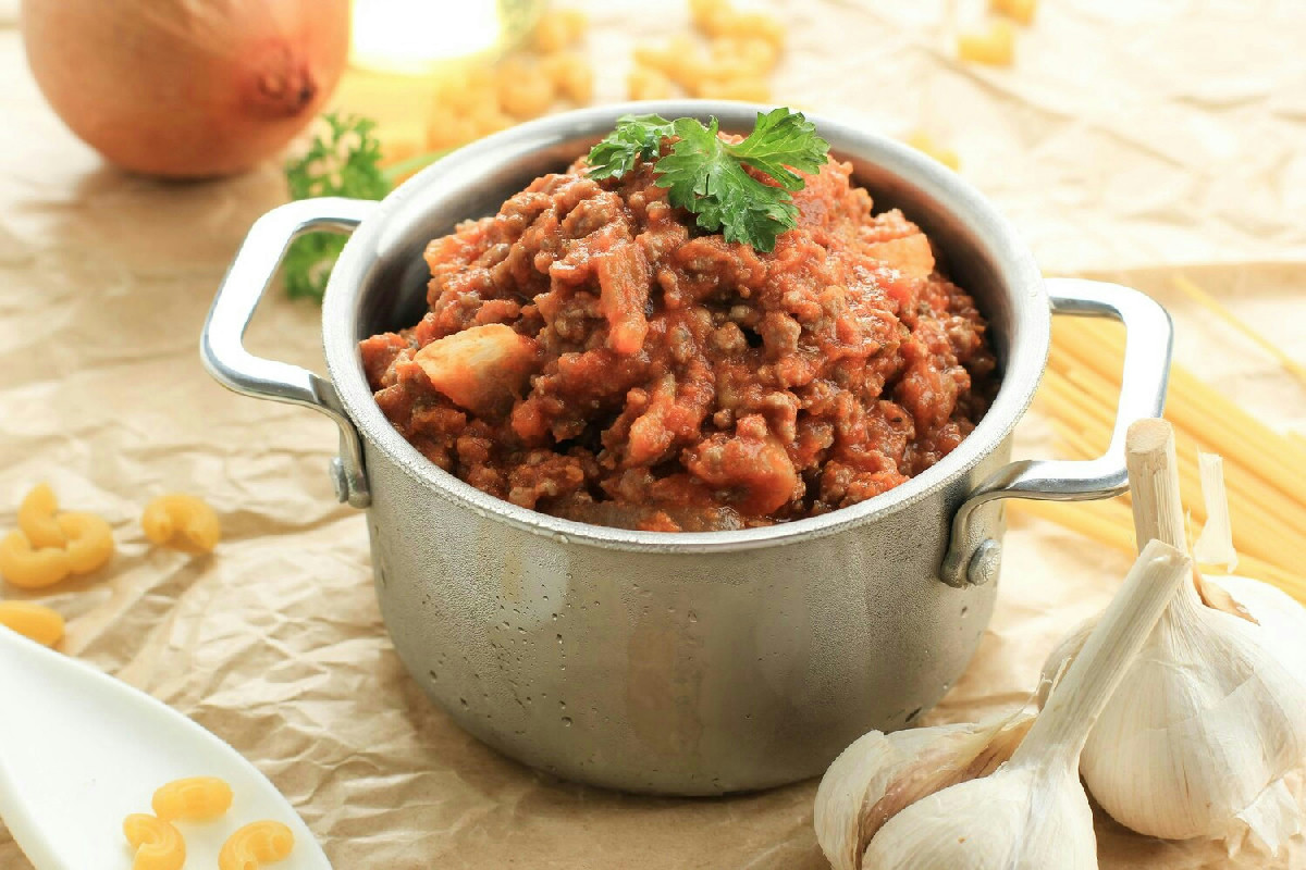 Il segreto del ragù perfetto: un ingrediente semplice che valorizza ogni cucchiaio