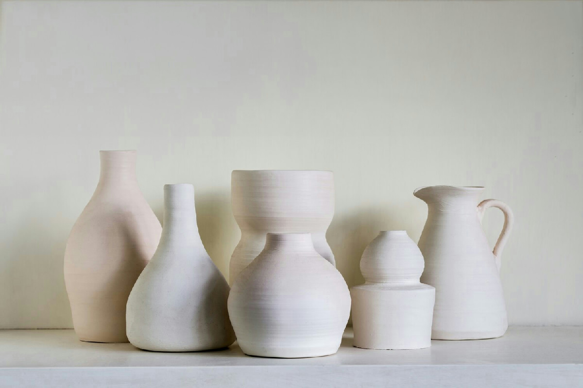 Vasi vuoti come protagonisti dell’arredo: idee artistiche e naturali per ogni ambiente