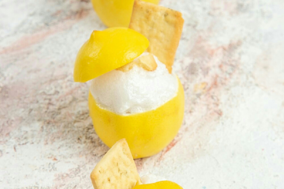 Cosa regala al palato un semifreddo arricchito con l’aroma unico e fresco del limoncello