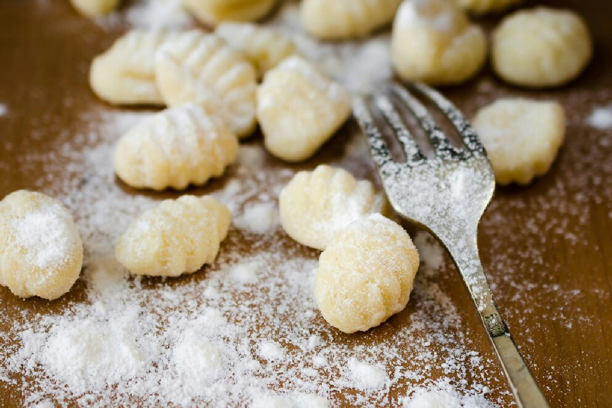 Gnocchi croccanti scaldati in padella: il segreto per un pranzo del sabato irresistibile