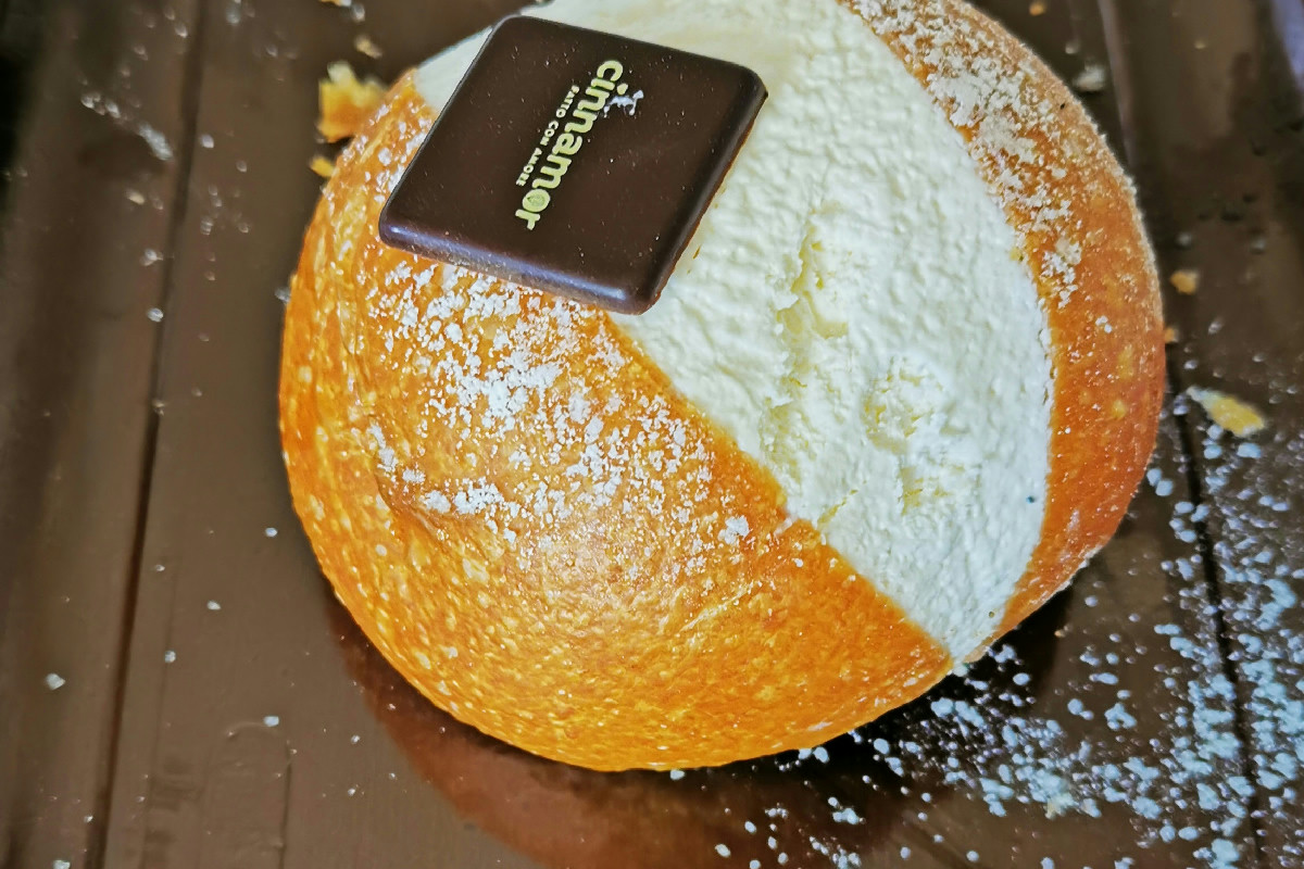 Il maritozzo salato che rivoluziona l’aperitivo: stile unico e gusto irresistibile