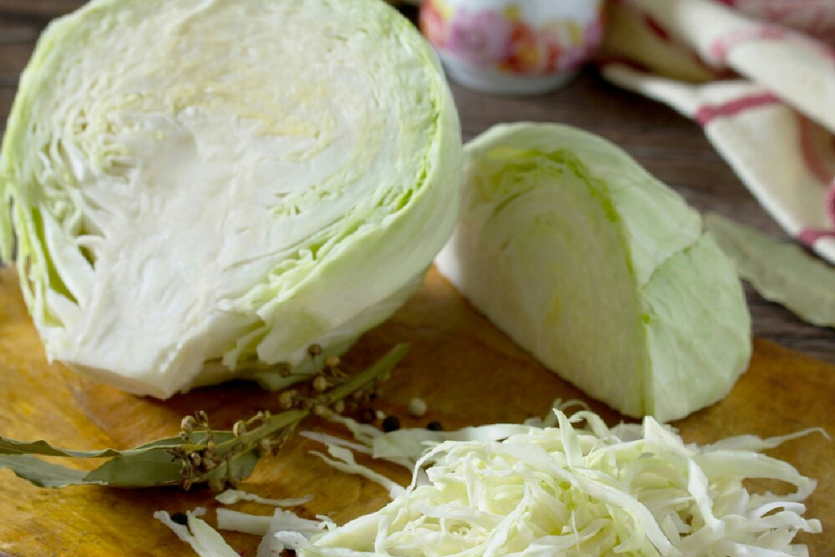 Il procedimento ideale per preparare crauti croccanti dal sapore autentico per piatti tradizionali