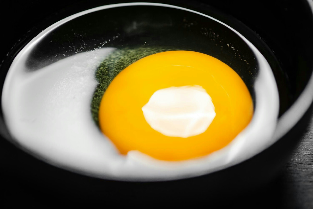 Quando la cucina italiana incontra l’Oriente: la vellutata giapponese a base di uova al vapore