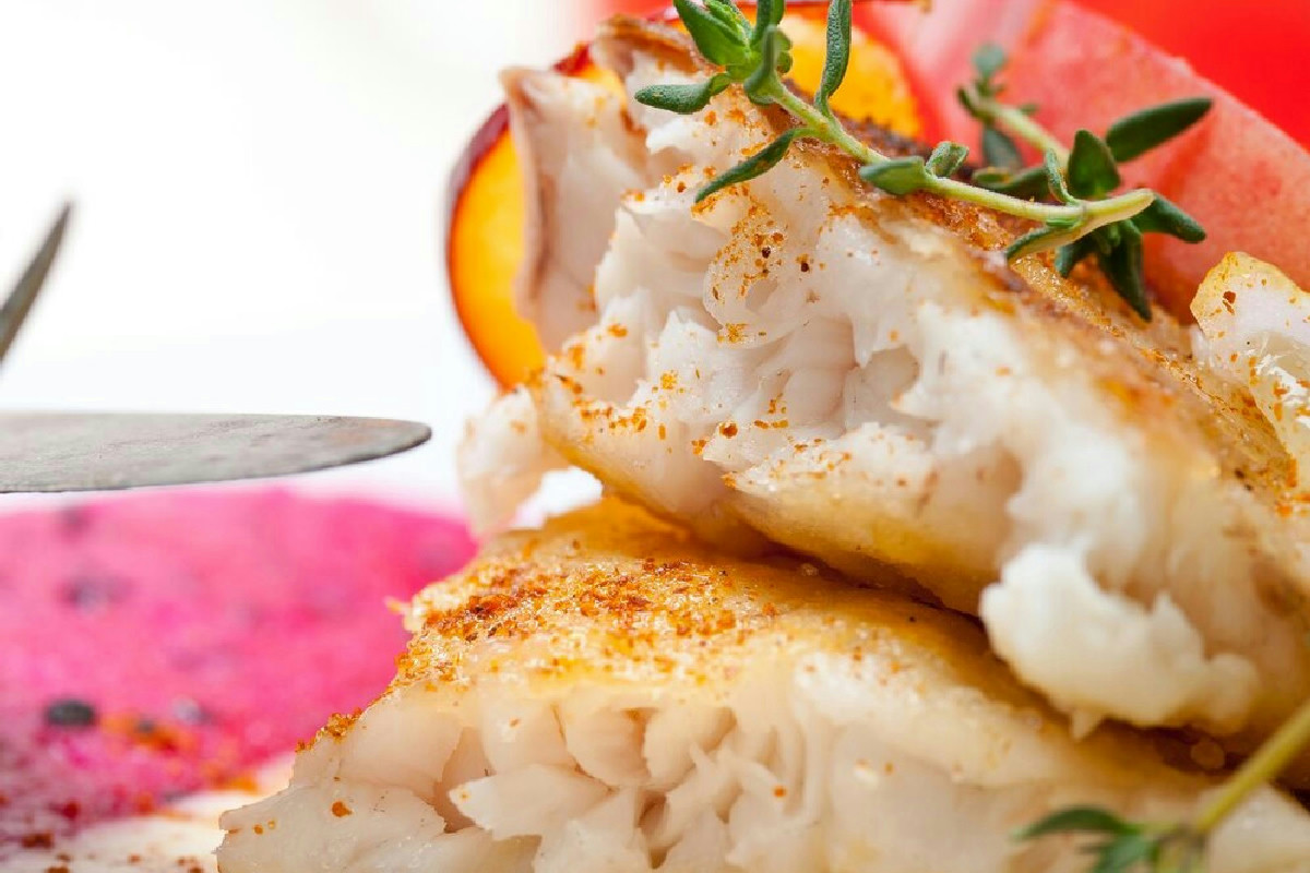 Quando la praticità incontra il gusto: 5 ricette semplici con filetti di merluzzo surgelati