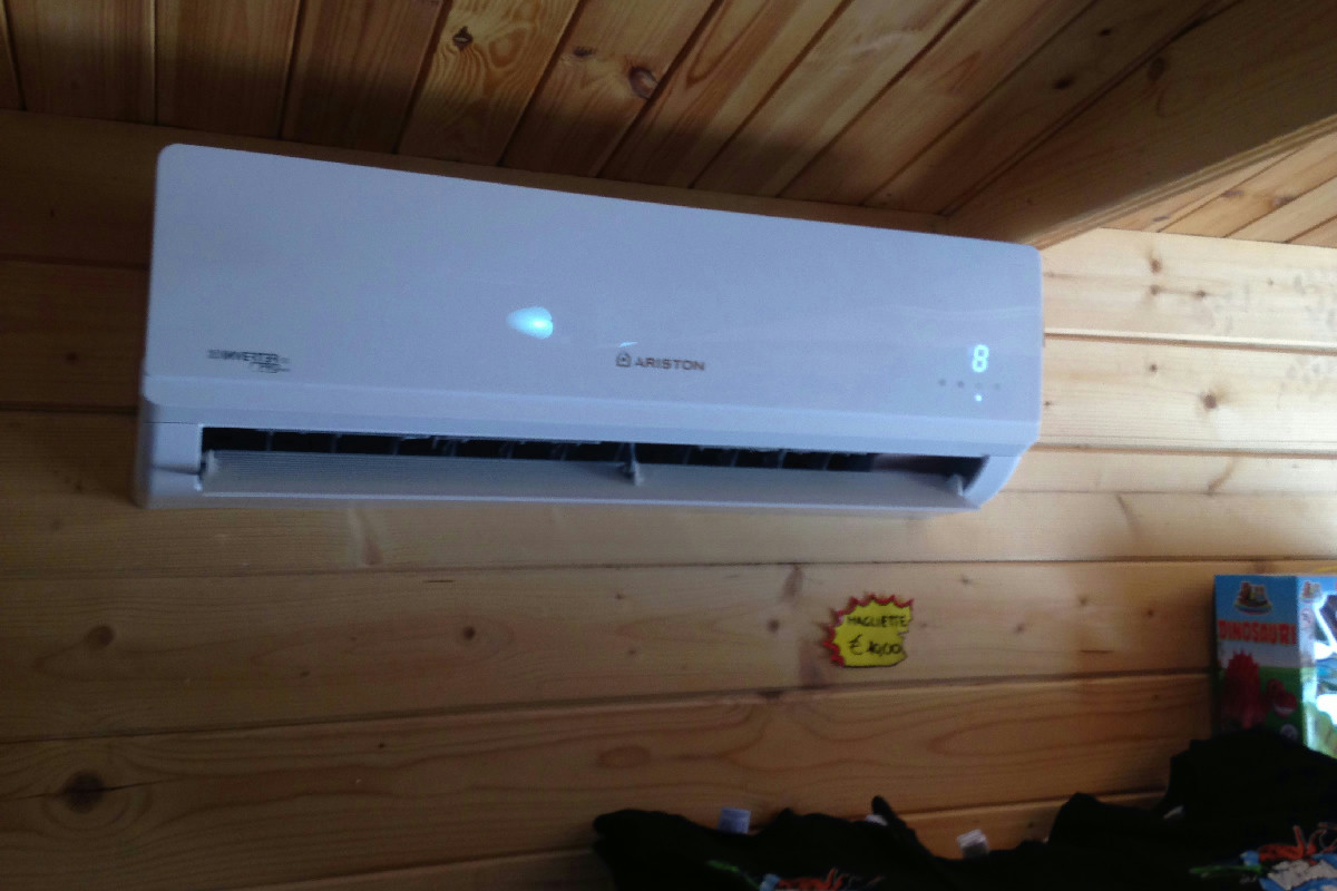 Restare freschi in casa con il condizionatore ottimizzando i consumi energetici domestici