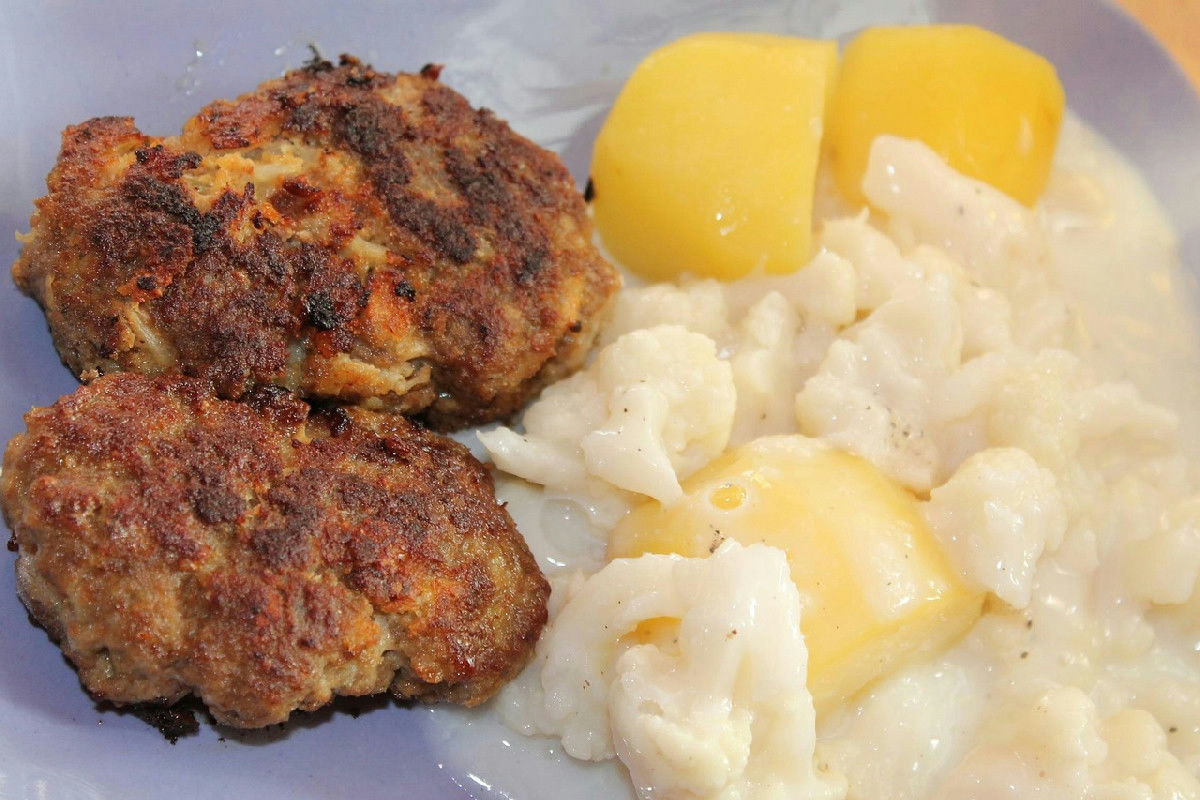 La torta di patate porta in tavola pranzi ricchi di sapori nuovi e irresistibili